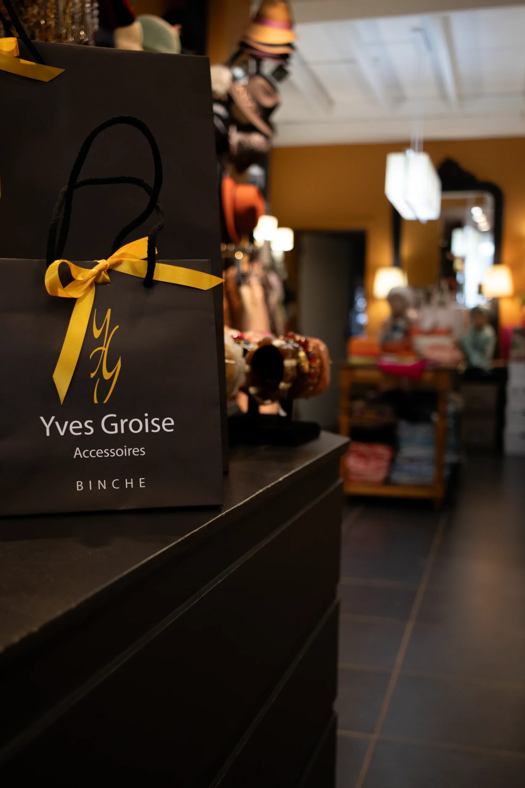 Emballage cadeau élégant proposé en magasin à Binche